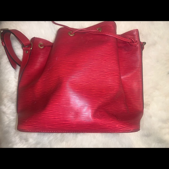 Louis Vuitton Purse - Picture 3 of 4